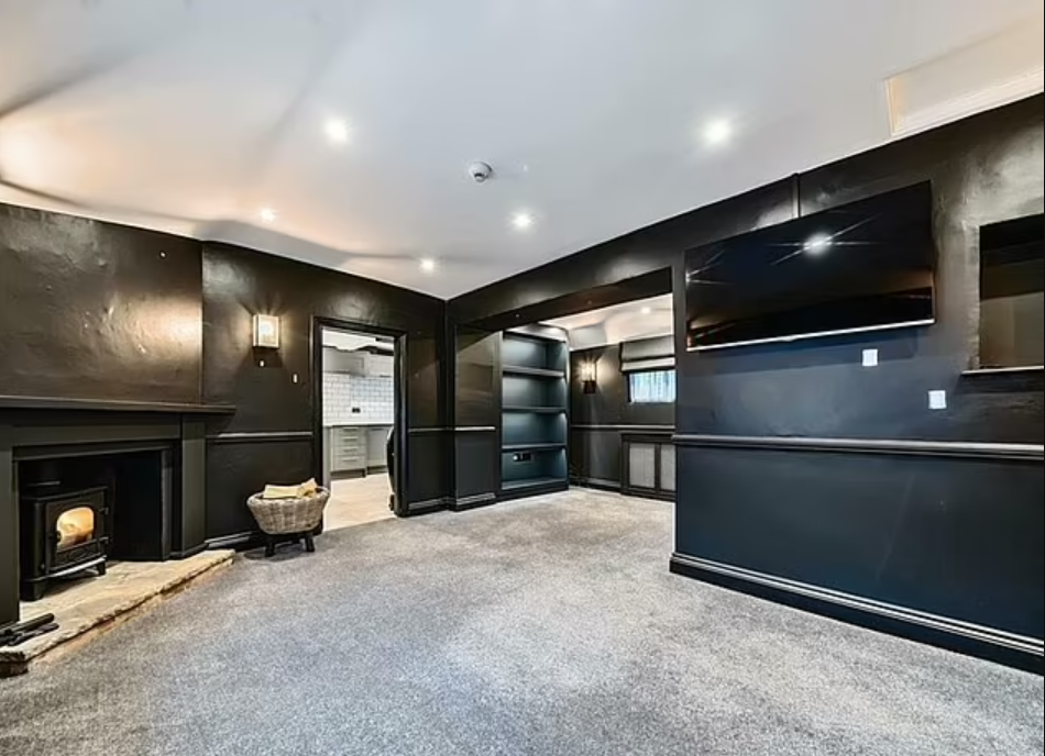 Дом 18 века с огромным садом продают всего за 1 фунт, но есть одно условие